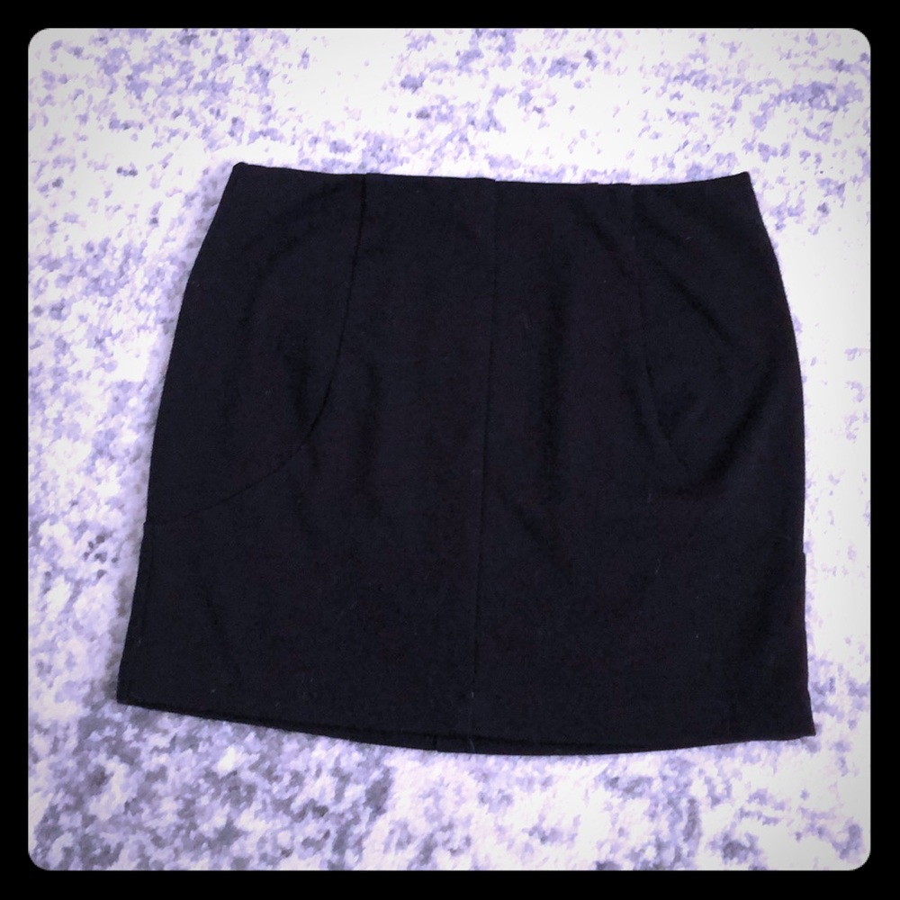 Victoria’s Secret black mini skirt